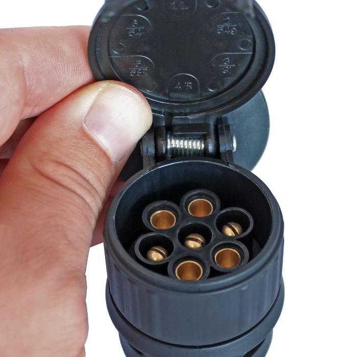 Букса ремарке пластмасова-905