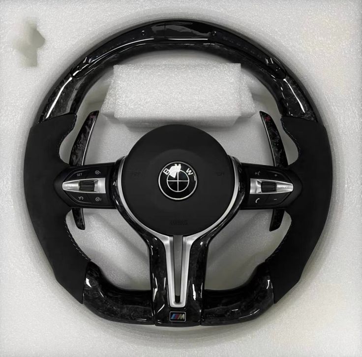 Спортен поръчков волан BMW